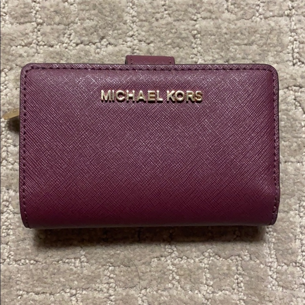 Michael kors wallet